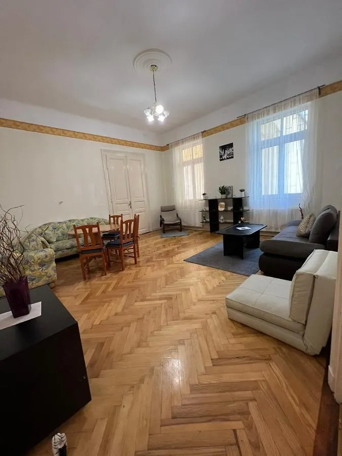 Elena Suite Budapest 0*,